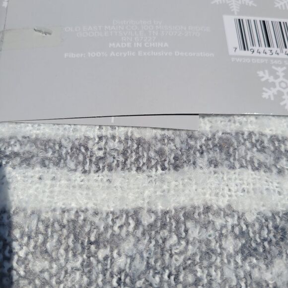 Fringe Ladies Pink White Gray  scarf, New - Picture 5 of 6